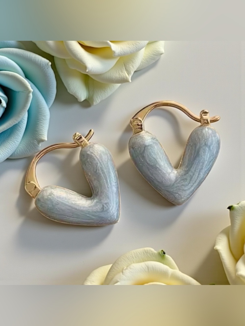💛Elegant Gold-Tone Pearlescent Blue Heart Hoop Earrings/NIP💛